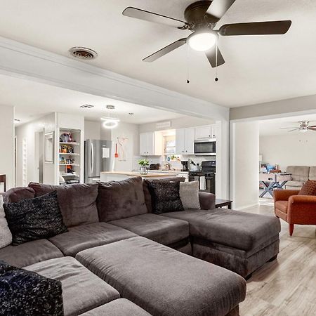 סן אנטוניו Cozy 3 Bedroom With Hot Tub 2 Min Away From Lackland מראה חיצוני תמונה