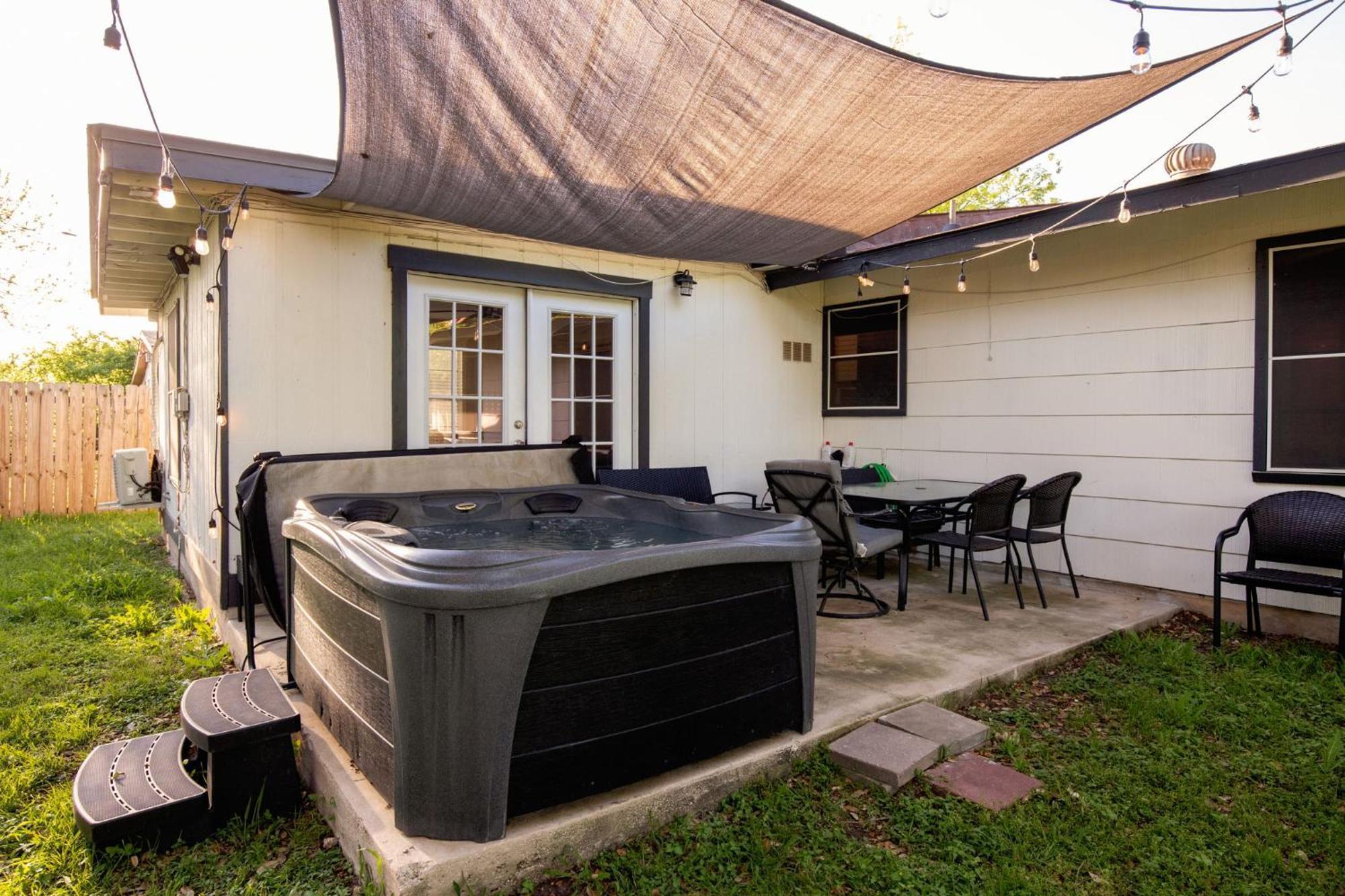 סן אנטוניו Cozy 3 Bedroom With Hot Tub 2 Min Away From Lackland מראה חיצוני תמונה